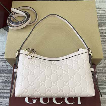 GUCCI 847450