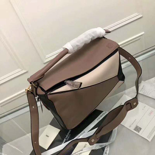 Loewe罗意威时装周火遍中国际的热消款8812