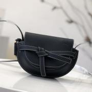 Loewe罗意威专柜新款平纹皮迷你马鞍包