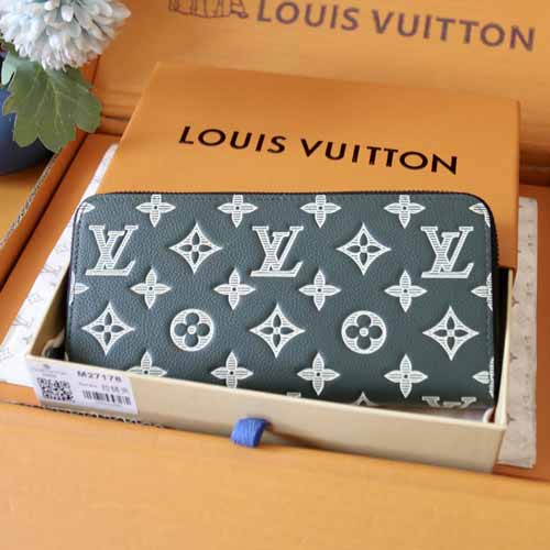 <a href=/lv-wallet/ target=_blank class=infotextkey>LV钱包</a> M27178 深绿色
