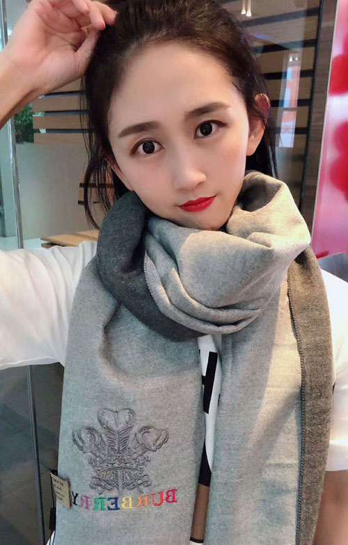 BURBERRY高等奢华时尚双色围巾