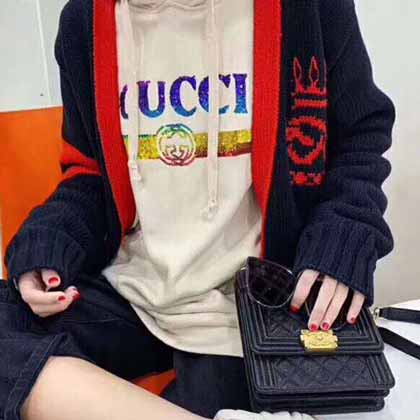 GUCCI春秋胚芽原浆色高等订制卫衣