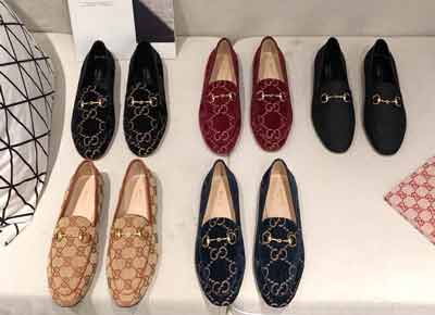 时尚圈人脚一双国际大品牌Gucci马蹄扣单鞋