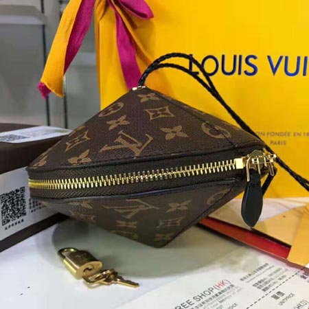 Louis Vuitton 2019早春走秀款飞碟逗逗包M44168