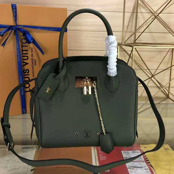 lv淑女风MILLA 小号手袋M51684