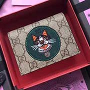 GUCCI古奇 不管是用料 做工 logo 钢印 编码 走线 每一个细节都将古奇的精彩内涵表现得淋漓尽致 质量保证 售后无担忧 原厂材料!实物拍摄 质量如图可见 型号:506277尺寸:11*8*3
