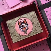 GUCCI古奇 不管是用料 做工 logo 钢印 编码 走线 每一个细节都将古奇的精彩内涵表现得淋漓尽致 质量保证 售后无担忧 原厂材料!实物拍摄 质量如图可见 型号:506277尺寸:11*8*3