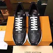 LV2018新款上市 欧美大师设计 精良造型打造专柜品质 进口小牛皮拼接。羊皮内里 纯色橡胶耐磨大底 品质 设计上很独特的美 纯手工制作 超级百搭上脚舒服高等 时尚 新颖!!肯定的焦点 码数:38-4