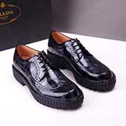 獨家纯手工定制高等货 PRADA 普拉达欧洲专柜私人订制款 真正 高等品质 鞋面采用原厂进口高等漆皮 头层牛皮全包内里 进口抗压头层羊皮鞋垫 专柜特供个性新潮新型TPR立体鞋底 鞋底具有抗磨抗折防滑