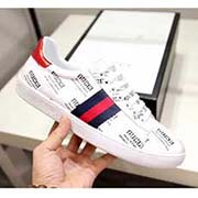 新款。全套包装 情侣款高等版本 欢迎对比 Gucci古奇 新小白鞋3D打印系列休闲便鞋!官网1:1打造。鞋面采用进口牛皮3D打压。内里采用优质水纹羊里柔软舒适。挑剔的选料精致的做工给您好的享受。