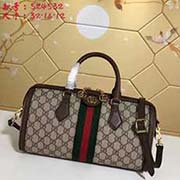 gucci古奇GUCCI新款 沉浸在复古情怀之中 Ophidia家族迎来手提包 方正的造型让人联想到复古的设计GG Supreme高等人造帆布材质 点缀红绿织带等富特色的经典元素 体现出对马术本源的