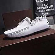 古.奇Gucci 新款创意独特休闲豆豆鞋 2018官网新款男士皮鞋 专柜系列 高等 品质 真材实料 南非进口头层牛皮 原厂御用耐磨胶塑大底 原版开模 高等做工高等大气厂尊贵! size：38-44 黑