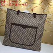 gucci古奇GUCCI新款 专柜品质 采用进口牛皮 原厂五金！精致做工 獨家实物拍照 质量如图可见 型号: 517418尺寸：宽51*高50*侧宽5颜色：pvc/啡棕