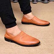 羊里 GUCCI高等休闲订制款 牛皮面+羊皮内里 原版五金 相信从您见到它的N01眼起就会有眼前一亮的感觉 大气前卫已经不能完全诠释了它的优雅 AAA级橡胶大底 超舒适 专柜原版套楦 保证了其原有版型及