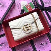 GUCCI古奇 不管是用料 做工 logo 钢印 编码 走线 每一个细节都将古奇的精彩内涵表现得淋漓尽致 质量保证 售后无担忧 原厂材料!实物拍摄 质量如图可见 型号:474575尺寸:20*13*6