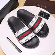 GUCCI古奇 标准码：男码38/45 等级：高品质 材料：鞋面印花 五金装饰 。原版橡胶大底 款式类别：凉鞋 夏季毕备 颜色：白色 米色 咖色