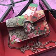 GUCCI古奇 不管是用料 做工 logo 钢印 编码 走线 每一个细节都将古奇的精彩内涵表现得淋漓尽致 质量保证 售后无担忧 原厂材料!实物拍摄 质量如图可见 型号:476432尺寸:16.5*10