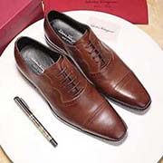  Ferragamo菲拉格慕 中码以下建议拿小一码：男码38/4445可以定做 等级： 代买 材料：头层牛皮 不染色牛皮内里 原版橡胶大底 款式类别：皮鞋鞋系列 随意出入各种场合 百搭舒适 颜色：黑色