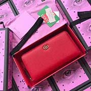 GUCCI古奇 不管是用料 做工 logo 钢印 编码 走线 每一个细节都将古奇的精彩内涵表现得淋漓尽致 质量保证 售后无担忧 原厂材料!实物拍摄 质量如图可见 型号:456116尺寸:19*10*2
