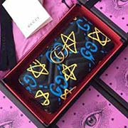 GUCCI古奇 不管是用料 做工 logo 钢印 编码 走线 每一个细节都将古奇的精彩内涵表现得淋漓尽致 质量保证 售后无担忧 原厂材料!实物拍摄 质量如图可见 型号:443123尺寸:19.5*10