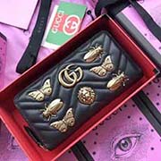 GUCCI古奇 不管是用料 做工 logo 钢印 编码 走线 每一个细节都将古奇的精彩内涵表现得淋漓尽致 质量保证 售后无担忧 原厂材料!实物拍摄 质量如图可见 型号:443123尺寸:19.5*10