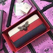 GUCCI古奇 不管是用料 做工 logo 钢印 编码 走线 每一个细节都将古奇的精彩内涵表现得淋漓尽致 质量保证 售后无担忧 原厂材料!实物拍摄 质量如图可见 型号:476069尺寸:19*10*3