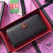 GUCCI古奇 不管是用料 做工 logo 钢印 编码 走线 每一个细节都将古奇的精彩内涵表现得淋漓尽致 质量保证 售后无担忧 原厂材料!实物拍摄 质量如图可见 型号:499793尺寸:19*10*2