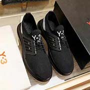 Y-3上新-2018春夏透气款 原版1:1复刻 本山本耀司新力作獨家款面料采用透气编制网布 舒适透气春夏穿鞋的守选 搭配真空工艺大底 欧美大师设计 精良造型打造专柜品质 设计上很独特的美 超级百搭也