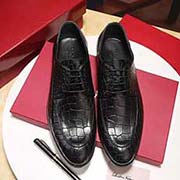 Ferragamo菲拉格慕 中码以下建议拿小一码:男码38/4445可以定做 等级: 代买 材料:头层牛皮压鳄鱼纹 不染色牛皮内里 原版橡胶大底 款式类别:皮鞋鞋系列 随意出入各种场合 百搭舒适 颜