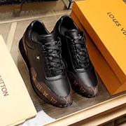 Louis Vuitton路易威登2018原版系带男鞋 经典款休闲鞋 本款是官方主打经典款 1:1质量 原厂名师制作 采用进口牛皮 进口舒适网布内里。完美楦型 大方时尚的设计 吸引了众多消费者的追捧