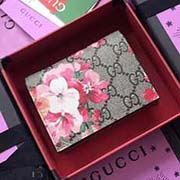 GUCCI古奇 不管是用料 做工 logo 钢印 编码 走线 每一个细节都将古奇的精彩内涵表现得淋漓尽致 质量保证 售后无担忧 原厂材料!实物拍摄 质量如图可见 型号:453176尺寸:11*9*3
