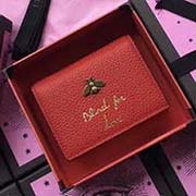 GUCCI古奇 不管是用料 做工 logo 钢印 编码 走线 每一个细节都将古奇的精彩内涵表现得淋漓尽致 质量保证 售后无担忧 原厂材料!实物拍摄 质量如图可见 型号:460185尺寸:11*9*3