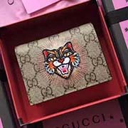 GUCCI古奇 不管是用料 做工 logo 钢印 编码 走线 每一个细节都将古奇的精彩内涵表现得淋漓尽致 质量保证 售后无担忧 原厂材料!实物拍摄 质量如图可见 型号:476412尺寸:11*8*3