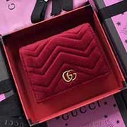 GUCCI古奇 不管是用料 做工 logo 钢印 编码 走线 每一个细节都将古奇的精彩内涵表现得淋漓尽致 质量保证 售后无担忧 原厂材料!实物拍摄 质量如图可见 型号:466492尺寸:11*9*3