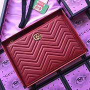 GUCCI古奇 不管是用料 做工 logo 钢印 编码 走线 每一个细节都将古奇的精彩内涵表现得淋漓尽致 质量保证 售后无担忧 原厂材料！实物拍摄 质量如图可见 型号：476440尺寸：30*20
