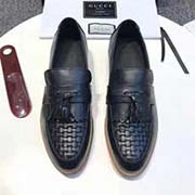 GUCCI古奇男士皮鞋官网原版1:1开模 品质 鞋面采用进口意大利小牛印花皮面皮 透气牛里 做工精细 高等大气。有时尚典范造型。橡胶耐磨防滑大底。码数：38-44