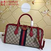 gucci古奇 GUCCI新款 沉浸在复古情怀之中 Ophidia家族迎来手提包 方正的造型让人联想到复古的设计GG Supreme高等人造帆布材质 点缀红绿织带等富特色的经典元素 体现出对马术本源