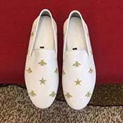 。。羊里古奇系列产品 众多明星至爱 采用高等进头层牛皮 羊里 简约大气而不失雅致 精良诠释鞋履新灵感 经典与时尚融为一体 奢华迷梦 驾凌时尚高等品质 值得信赖 38-45码