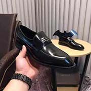 牛里Louis Vuitton路易威登/LV高等 2018春款专柜同步发售 鞋面意大利进口头层牛皮 全进口牛皮内里 完全一比一复刻 鞋底:原厂特供原版底 獨家活动成型底超级舒适 原厂跟单货 高品质 可