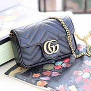GUCCI古奇 不管是用料 做工 logo 钢印 编码 走线 每一个细节都将古奇的精彩内涵表现得淋漓尽致 质量保证 售后无担忧 原厂材料!实物拍摄 质量如图可见 型号:476433尺寸:20*11*5