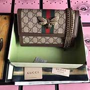 GUCCI新玛格丽特皇后链子包 原单!美到淋漓尽致无可挑剔 !装饰精美标志象征智慧和爱的蜜蜂装饰配以珍珠和水晶!采用原厂皮革精心打造 六个卡片隔层 一个平口袋 一个带隔层拉链袋 翻盖下带有用于存放