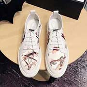 Gucci古奇 男士新小白鞋系列休闲便鞋！官网1：1打造。鞋面采用进口优质牛皮搭配布料 内里采用优质水纹羊里柔软舒适。挑剔的选料精致的做工给您好的享受。码数：38-44码。