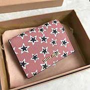 MIUMIU 5MV204口袋小钱包pocket wallet 专柜新款小钱夹今年fashion的印花设计 里外都是进口高等牛皮山羊纹 内压197A 百元钞银行卡硬币零钱通通可以收入其中 size	