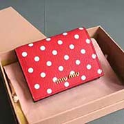 MIUMIU 5MV204口袋小钱包pocket wallet 专柜新款小钱夹今年最fashion的印花设计 里外都是进口高端牛皮山羊纹 内压197A 百元钞银行卡硬币零钱通通可以收入其中 size