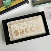 原单出品 采用进口粒面牛皮 饰金色边框和星星印花以及获得使用许可的SEGA字体Guccy印花 古银色五金配件 510488白色 19-10-2.5cm