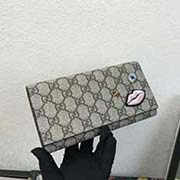 431394 GG 二折PVC款嘴唇绣花眼睛 金属搭配精良结合 采用意大利进口牛皮 采用复古 五金 宽19x高10.5x3cm 杏PVC枣红色
