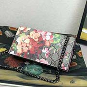 402427〖红印花〗新款彩印玫瑰花PVC单肩小手包 手挽带可活动可二用 高等进口牛皮 采用海外私订五金 原单代工厂出品 专柜同步 19.2x10.5x3.5cm 红印花PVC樱花粉