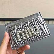 MIUMIU 新品 5MC208 专柜新珍珠钻扣系列卡包 