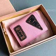MIUMIU pocket wallet 专柜新款钱夹 5MV204 里外都是进口高等马德拉斯山羊皮 双面手工刺绣 内里miu标识烫字 百元钞银行卡硬币零钱通通可以收入其中 8 11cm