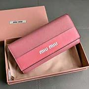 MIUMIU 5MH109 里外都是原版高端进口玛德拉斯山羊皮 正面白色丝印logo烫字 两折内里有小卡带